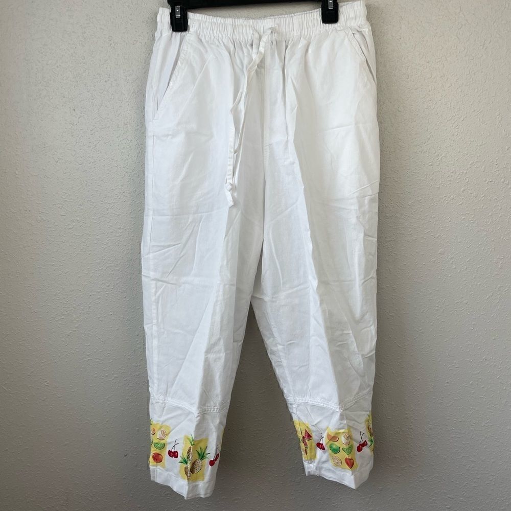 Erika & Co. White Casual Cropped Pants Size M EUC